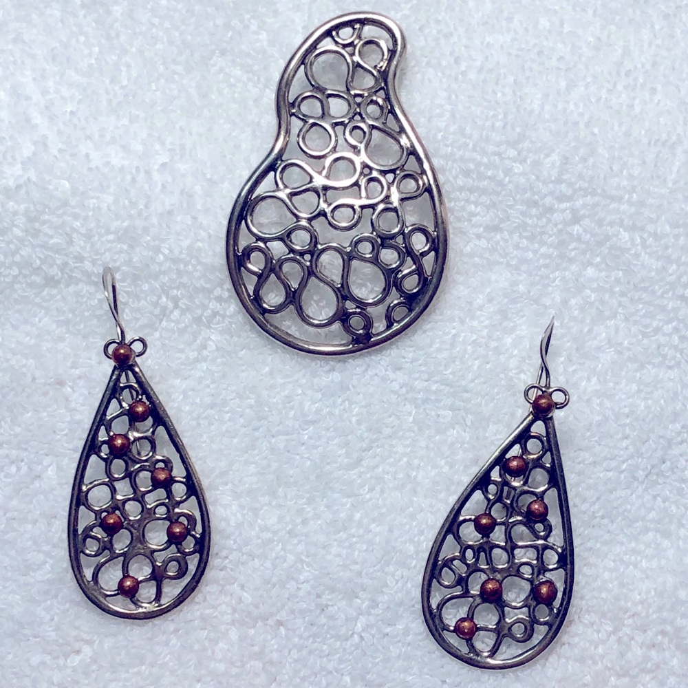 Pendant and earrings